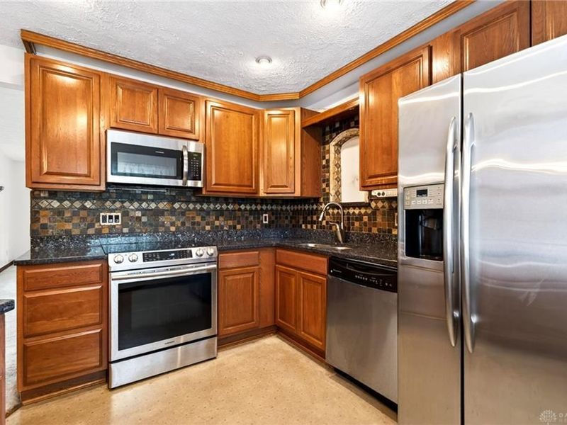 510 Rohr Lane, Englewood, OH 45322 Photo 14