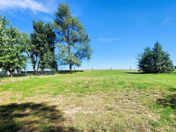 207 S East Avenue, Lacona, IA 50139