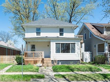 40 Moser Place, Mt. Clemens, MI 48043