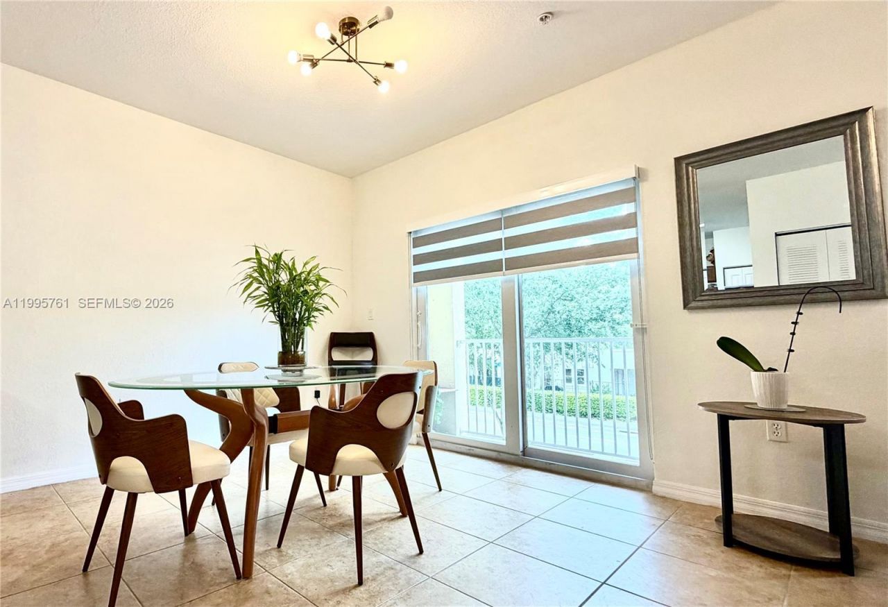 10870 NW 88th Ter , Unit 216, Doral, FL 33178 Photo