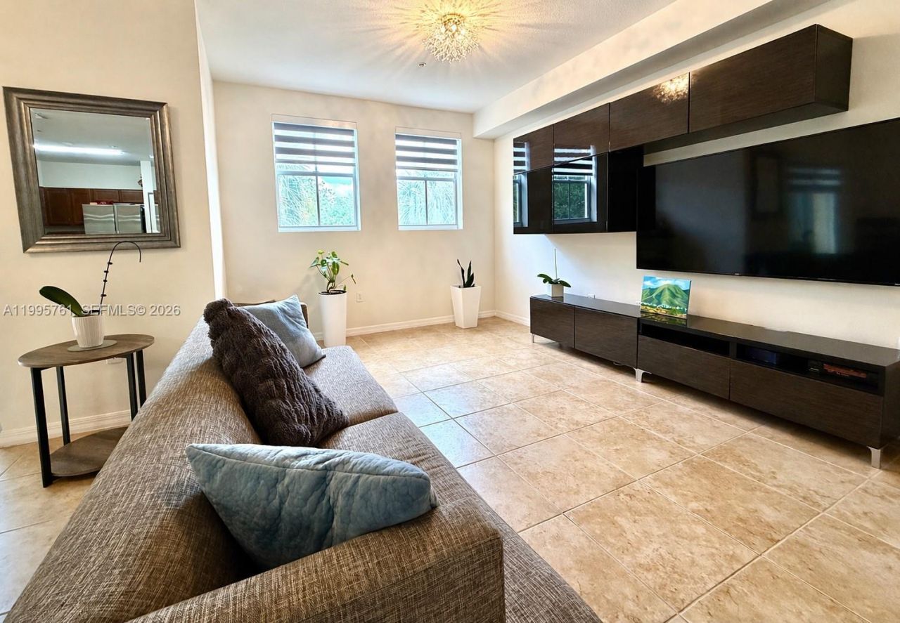 10870 NW 88th Ter , Unit 216, Doral, FL 33178 Photo