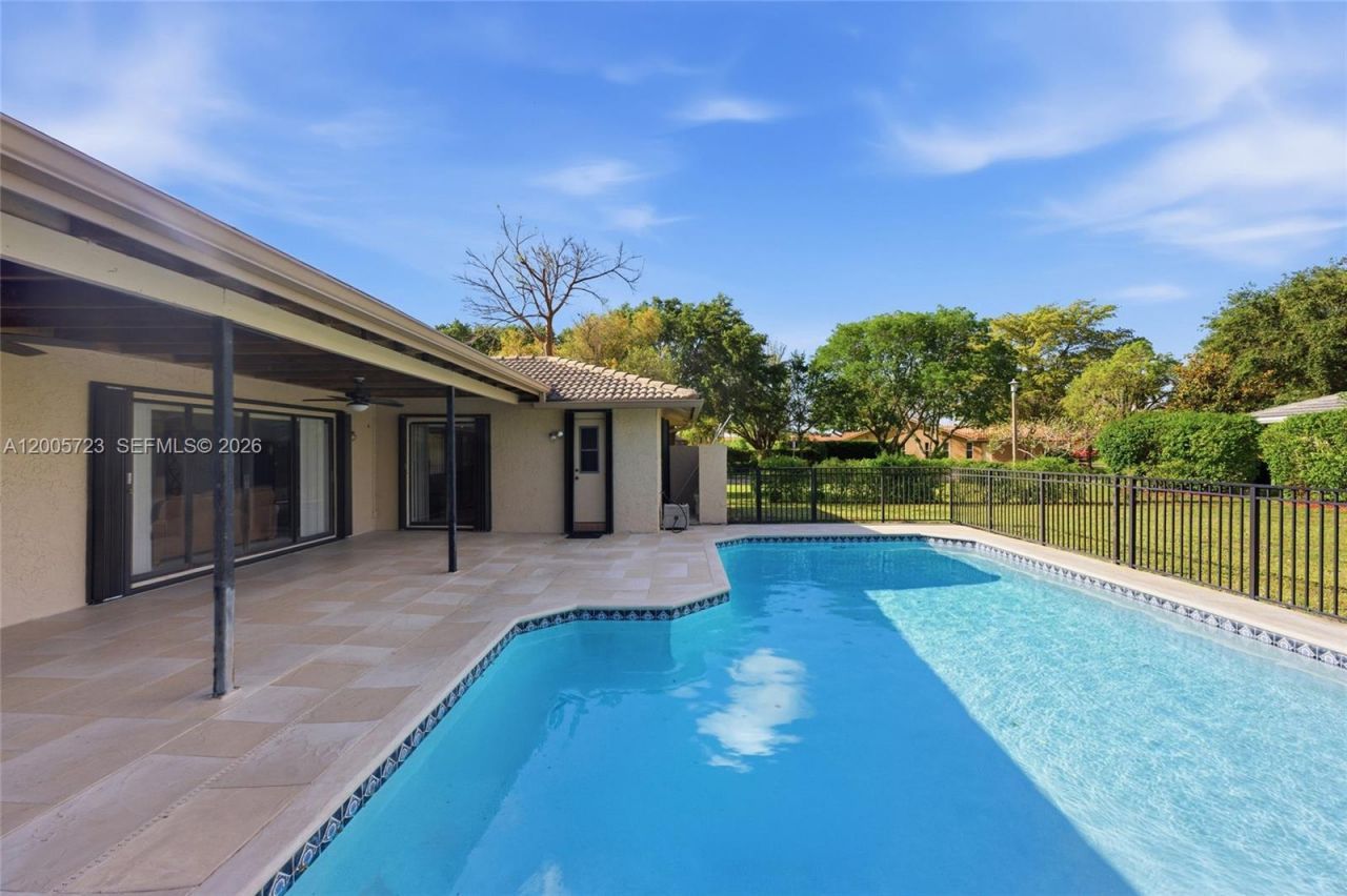 120 NW 84th Way, Coral Springs, FL 33071 Photo