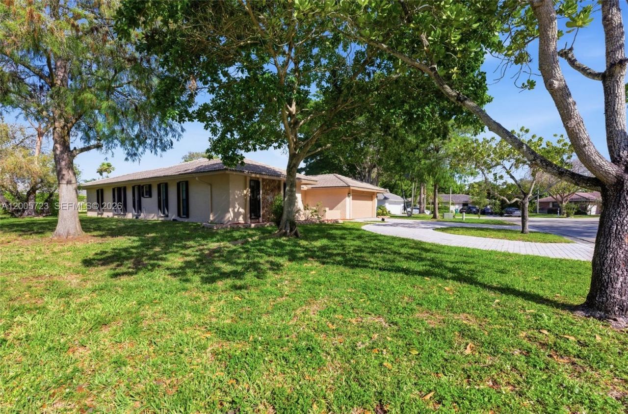 120 NW 84th Way, Coral Springs, FL 33071 Photo