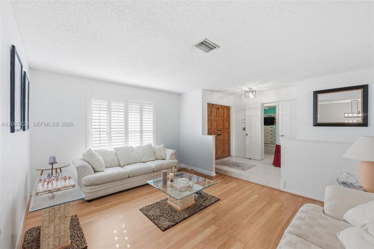 120 NW 84th Way, Coral Springs, FL 33071 Photo