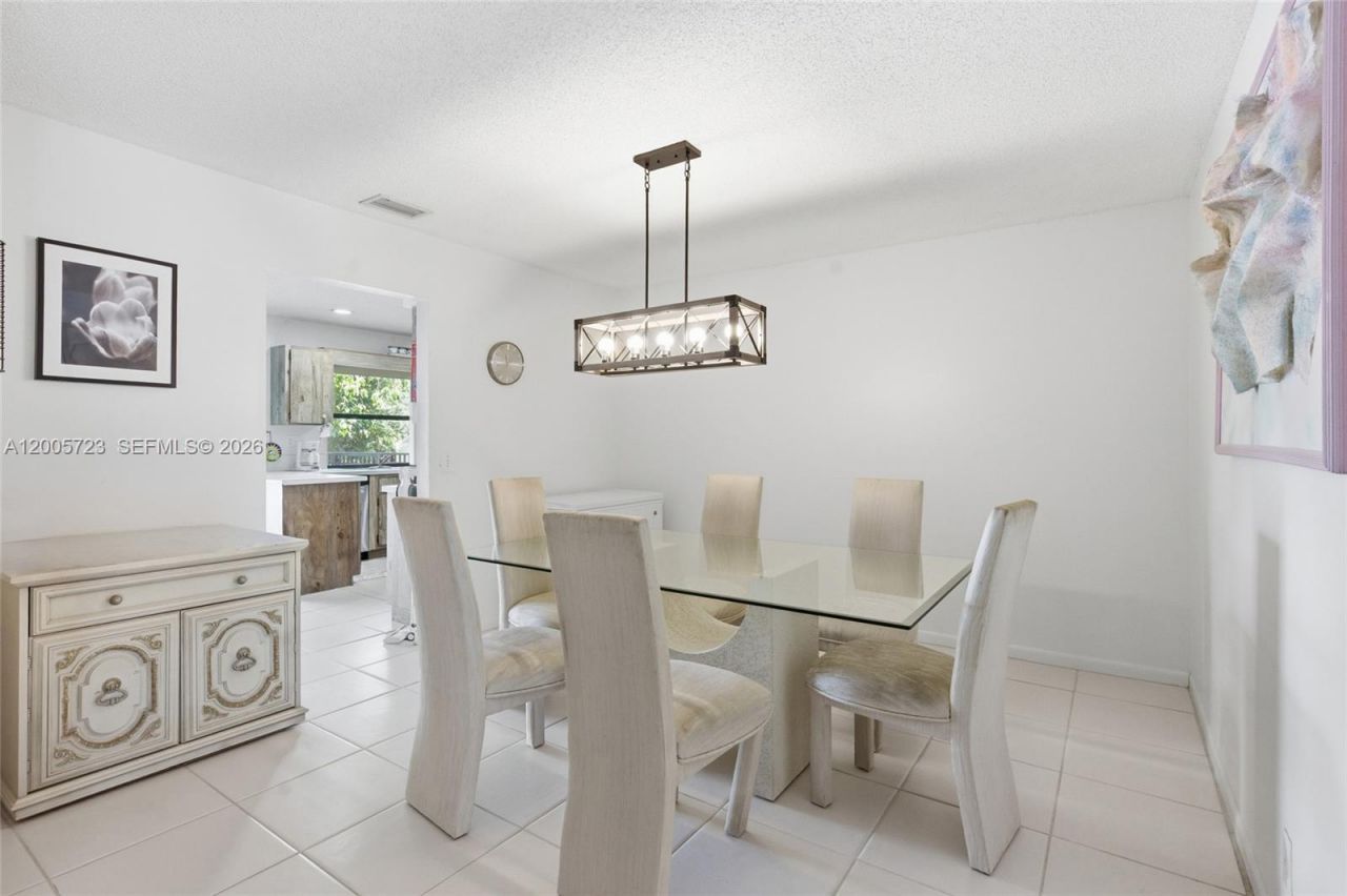 120 NW 84th Way, Coral Springs, FL 33071 Photo