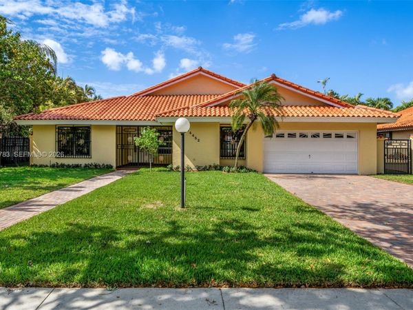 14452 SW 43rd Ter , Miami, FL 33175