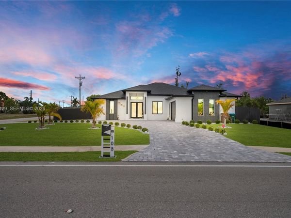 105 S NELSON RD, Cape Coral, FL 33991