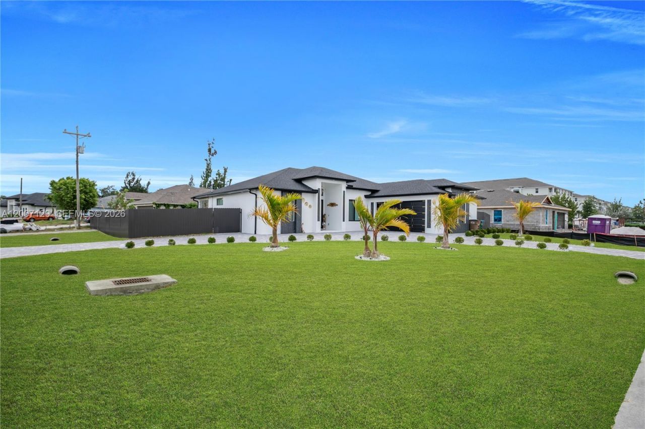 105 S Nelson Rd, Cape Coral, FL 33991 Photo