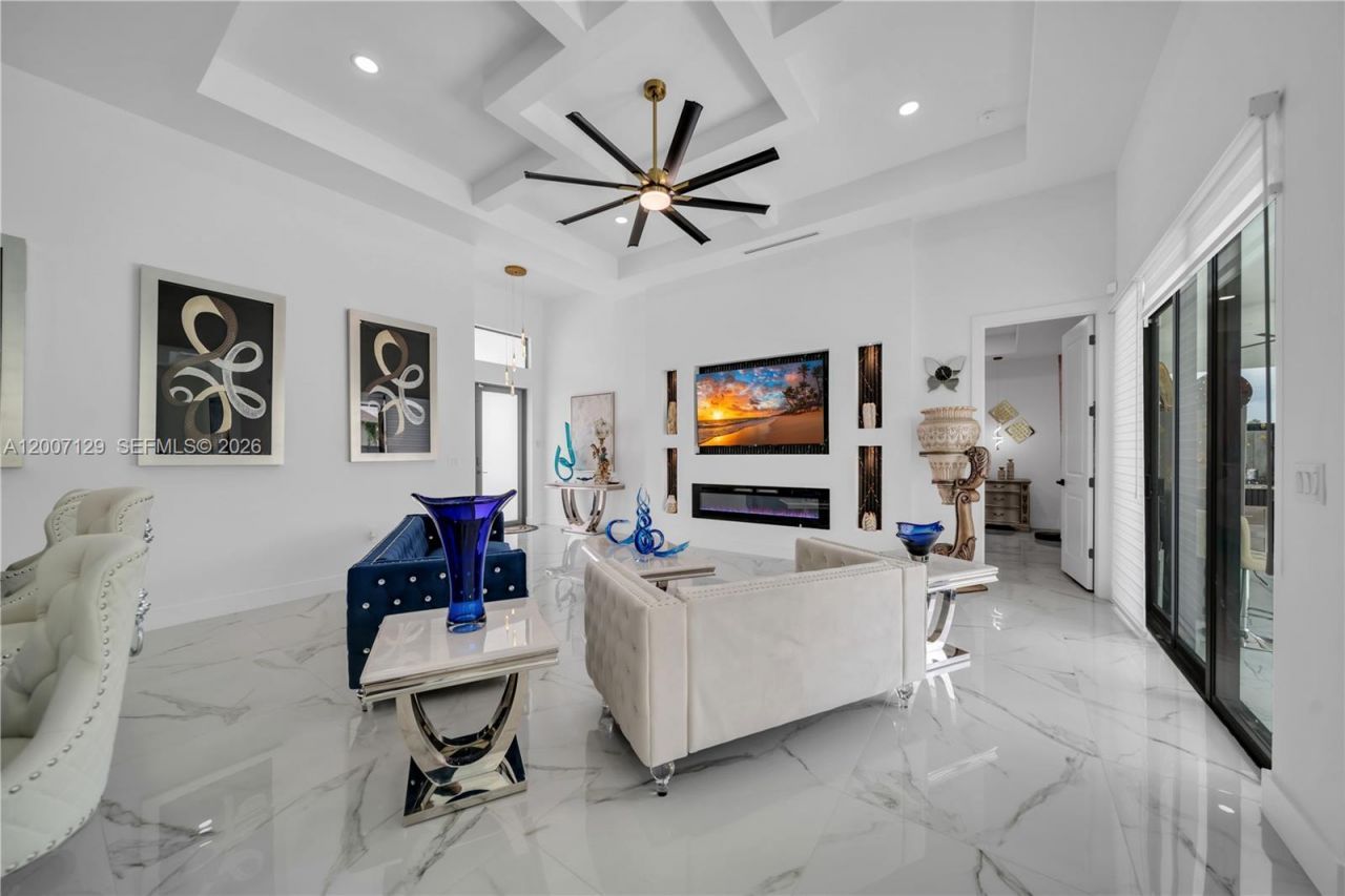 105 S Nelson Rd, Cape Coral, FL 33991 Photo