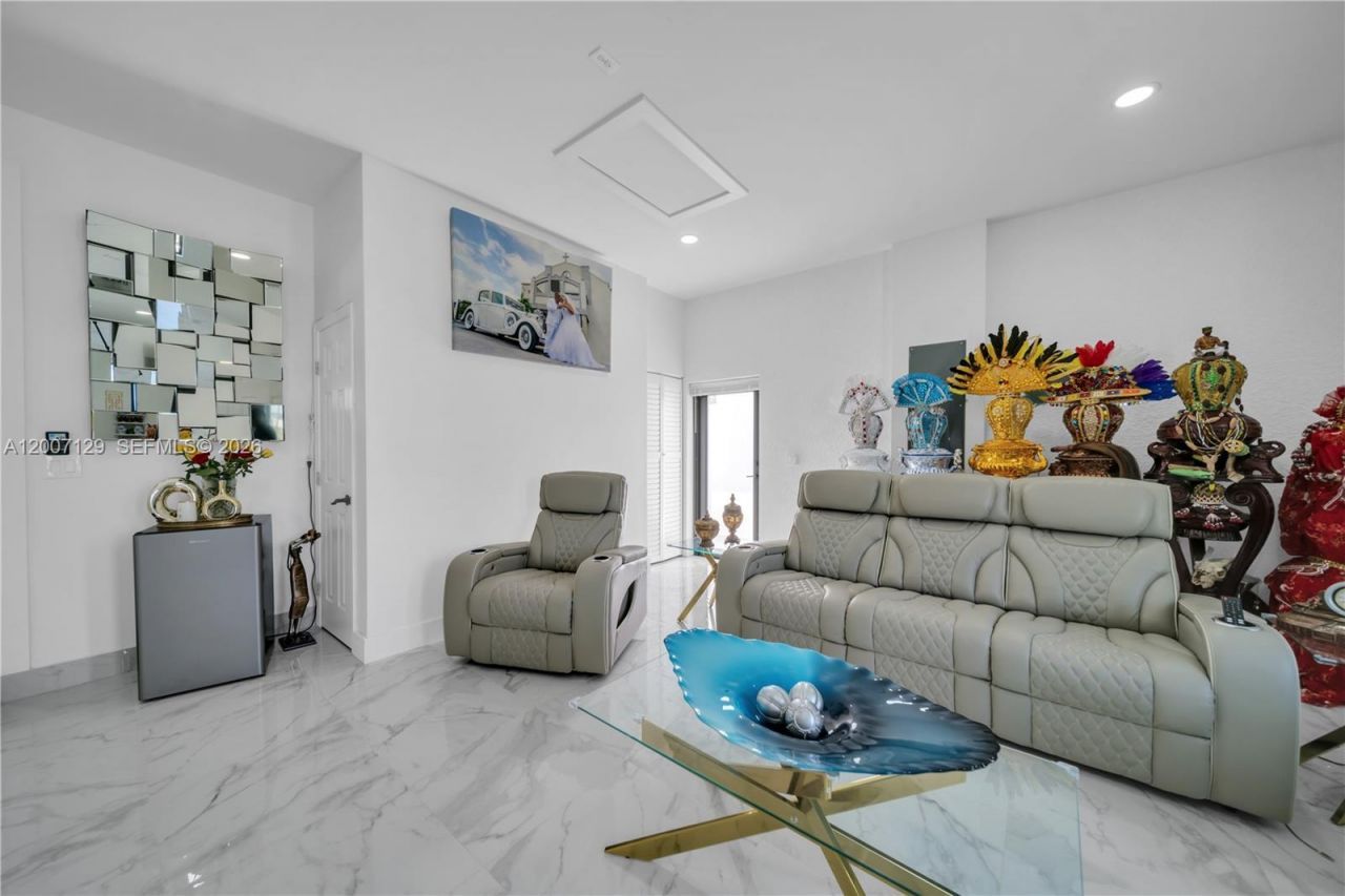 105 S Nelson Rd, Cape Coral, FL 33991 Photo