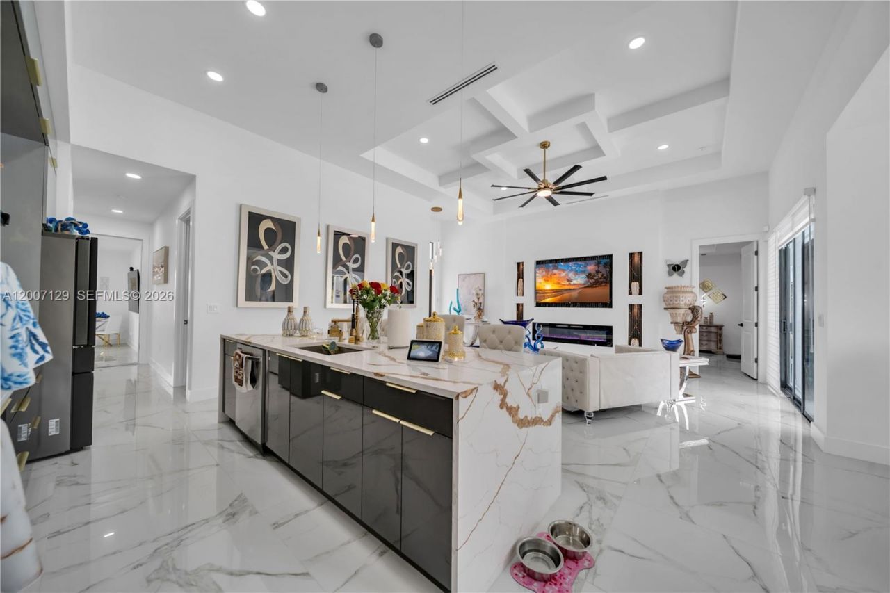105 S Nelson Rd, Cape Coral, FL 33991 Photo