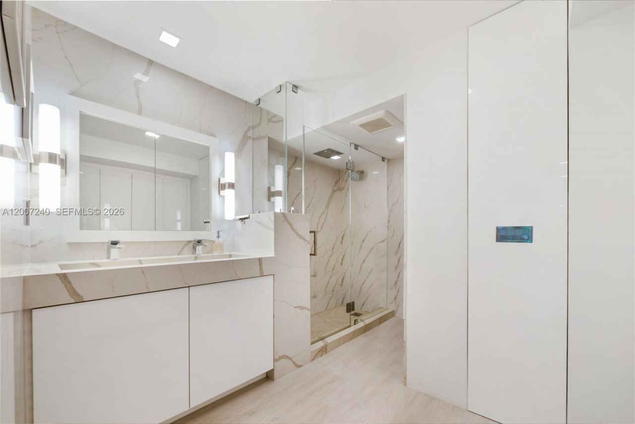 2901 S Bayshore Dr, Unit 5E, Miami, FL 33133 Photo