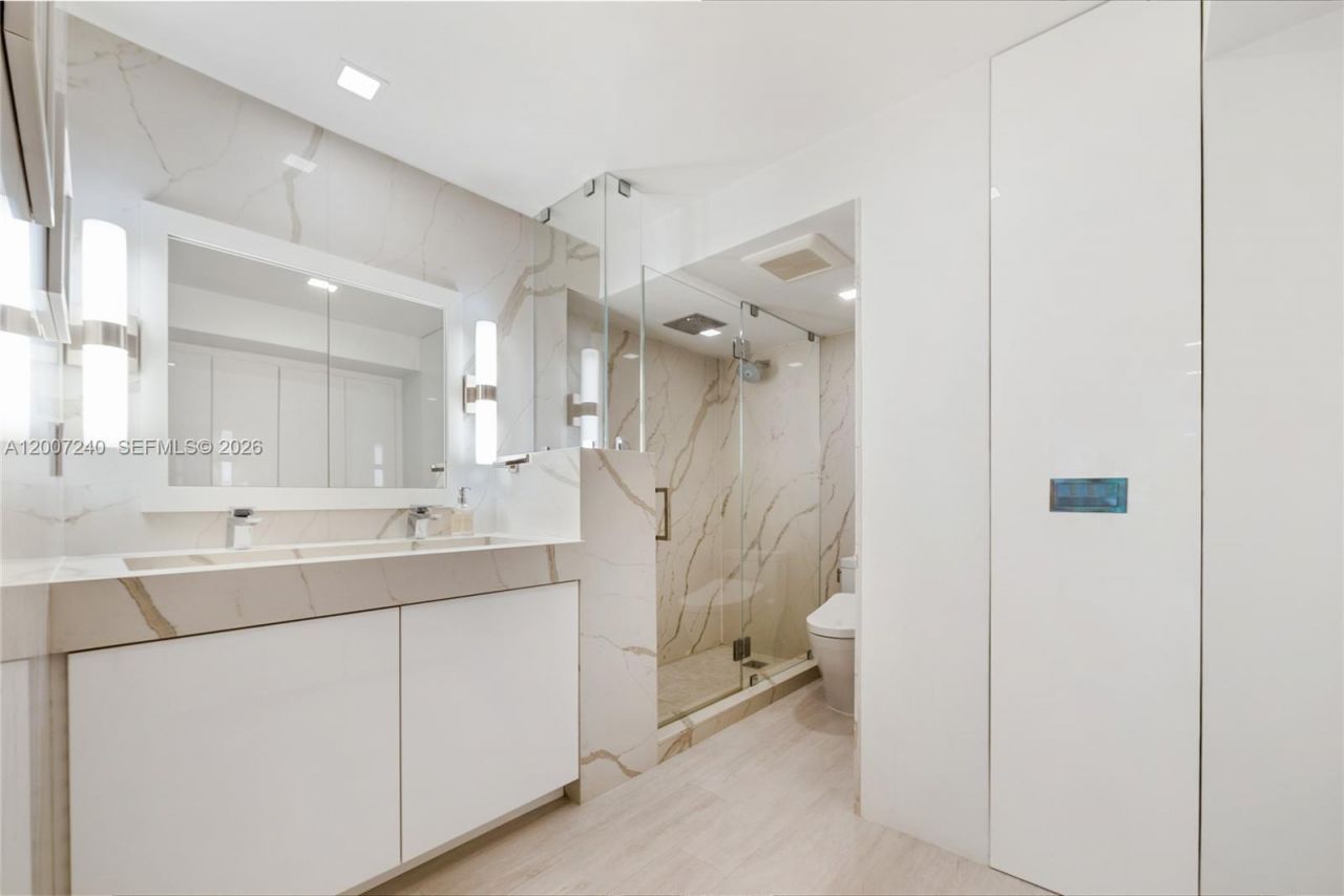 2901 S Bayshore Dr, Unit 5E, Miami, FL 33133 Photo