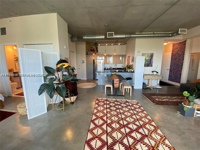 10 SW South River Dr , Unit 909, Miami, FL 33130 Photo
