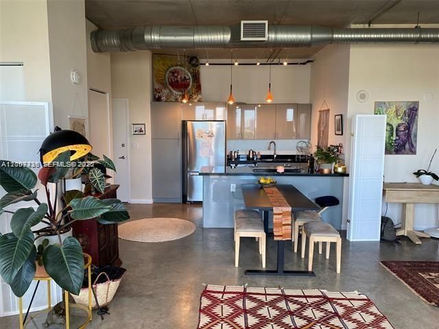 10 SW South River Dr , Unit 909, Miami, FL 33130 Photo