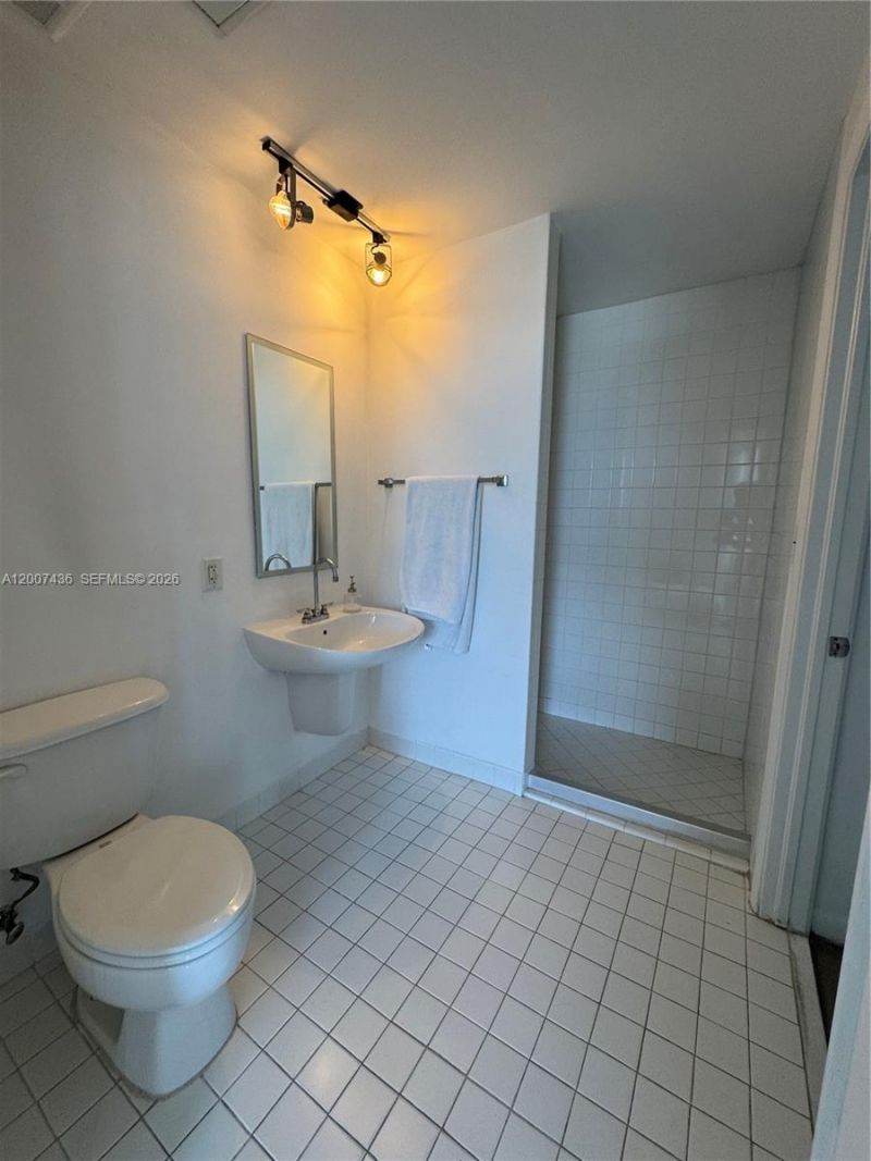 10 SW South River Dr, Unit 909, Miami, FL 33130 Photo