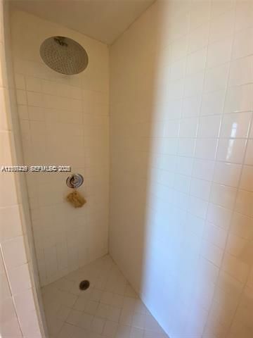 10 SW South River Dr , Unit 909, Miami, FL 33130 Photo