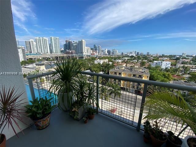 10 SW South River Dr , Unit 909, Miami, FL 33130 Photo