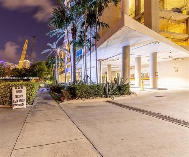 10 SW South River Dr , Unit 909, Miami, FL 33130 Photo