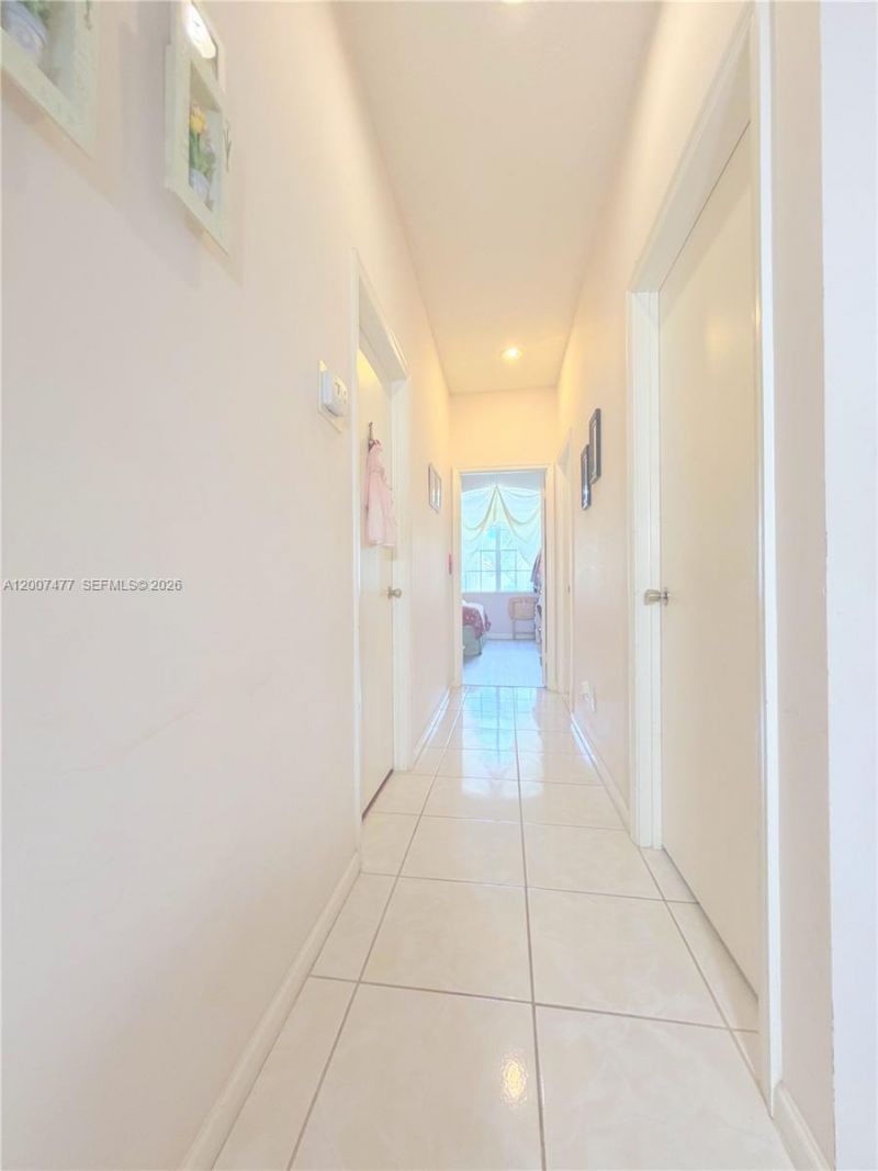 1510 W Lacosta Dr W , Pembroke Pines, FL 33027 Photo