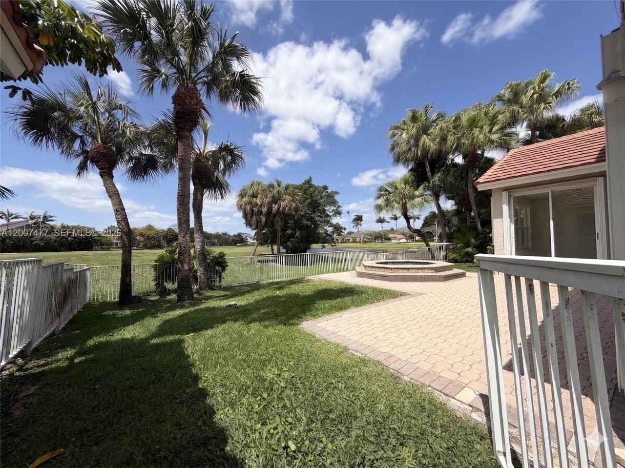 1510 W Lacosta Dr W, Pembroke Pines, FL 33027 Photo