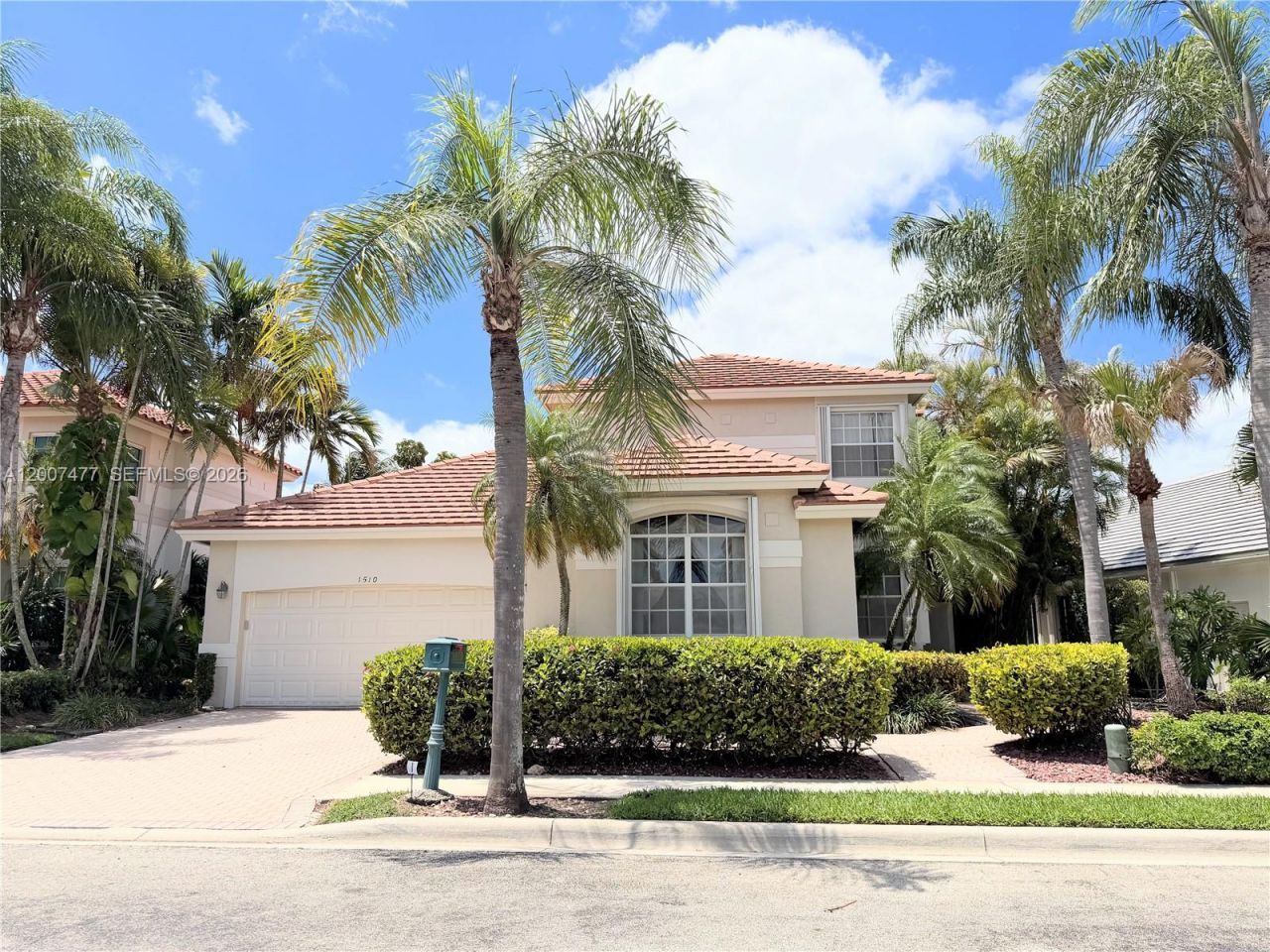 1510 W Lacosta Dr W , Pembroke Pines, FL 33027 Photo