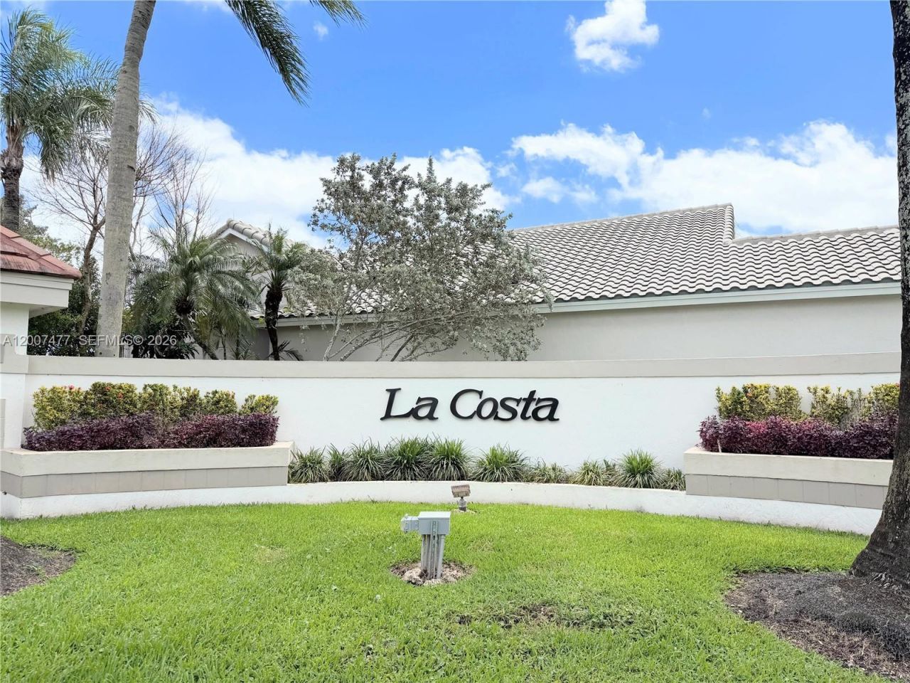 1510 W Lacosta Dr W , Pembroke Pines, FL 33027 Photo