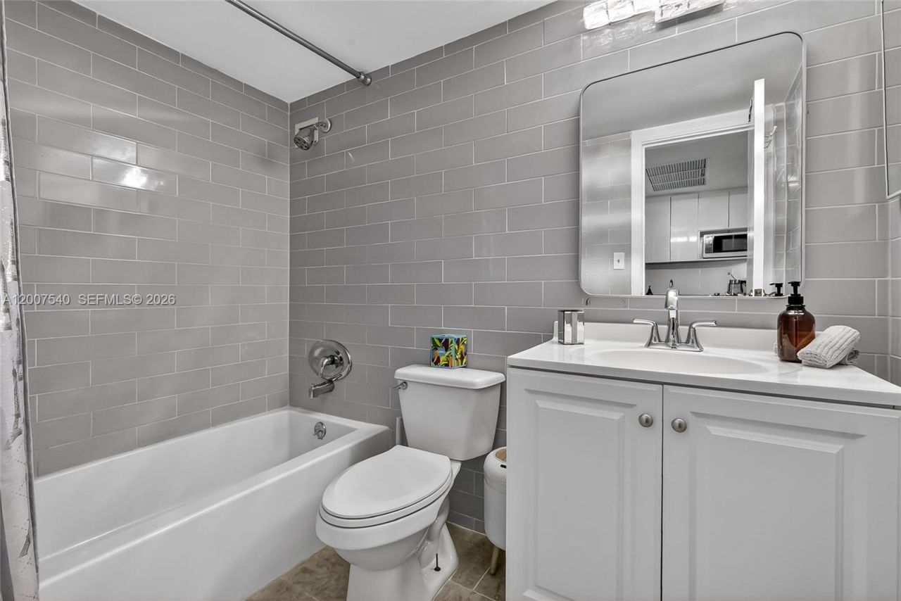 19201 Collins Ave, Unit 1123, Sunny Isles Beach, FL 33160 Photo