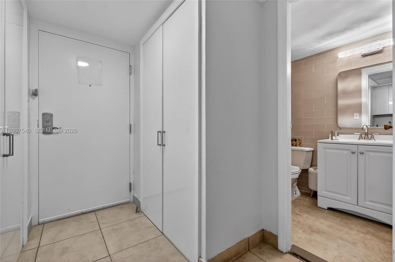 19201 Collins Ave, Unit 1123, Sunny Isles Beach, FL 33160 Photo