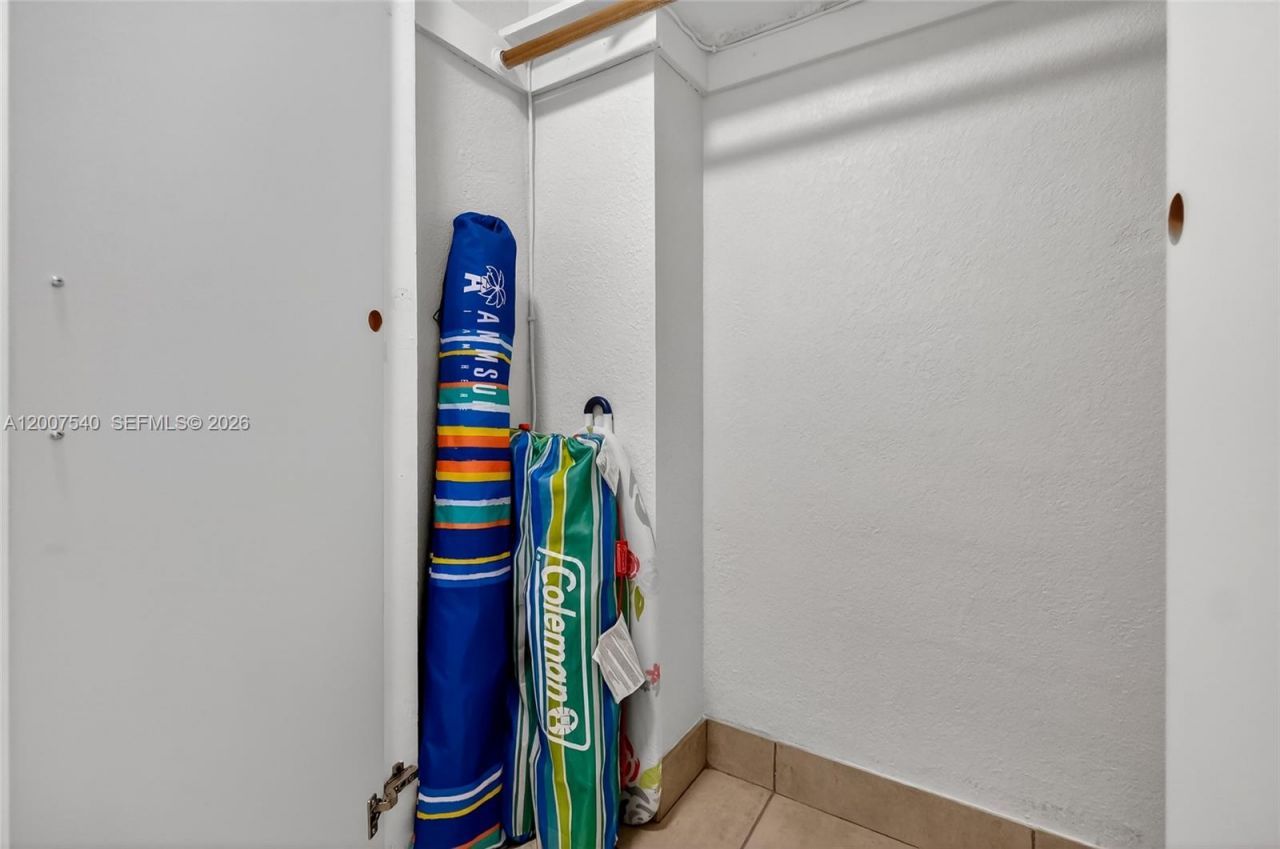 19201 Collins Ave, Unit 1123, Sunny Isles Beach, FL 33160 Photo