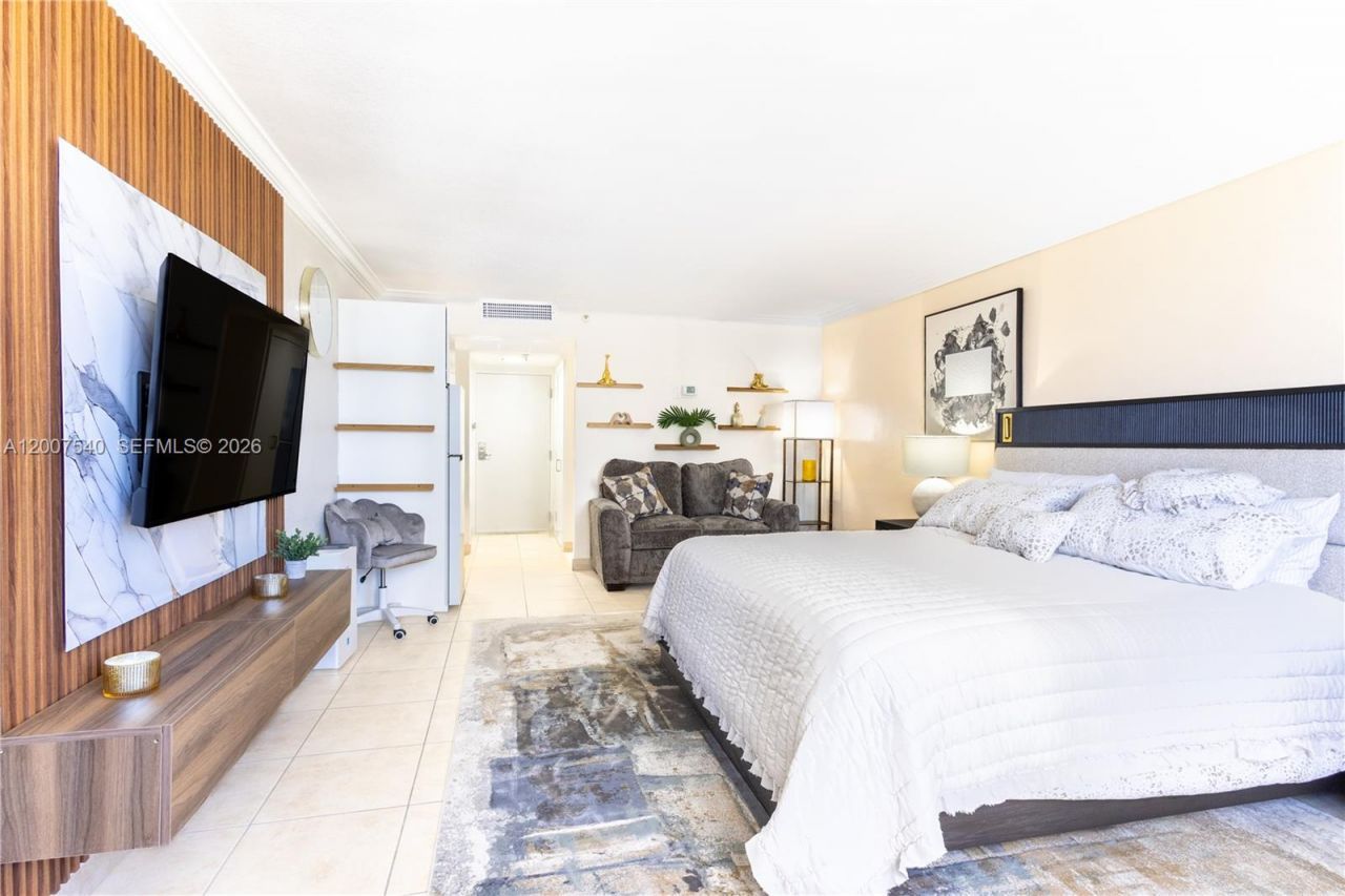 19201 Collins Ave, Unit 1123, Sunny Isles Beach, FL 33160 Photo
