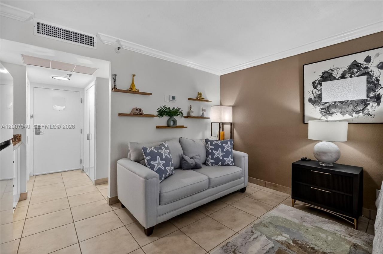 19201 Collins Ave, Unit 1123, Sunny Isles Beach, FL 33160 Photo