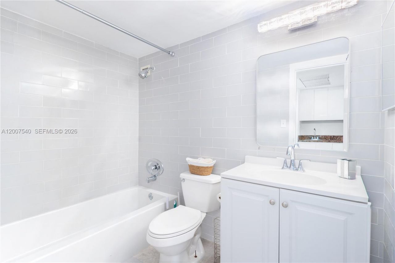 19201 Collins Ave, Unit 1123, Sunny Isles Beach, FL 33160 Photo