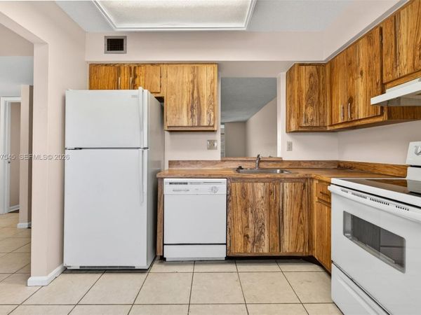 357 N Rock Island Rd , Unit 207, Margate, FL 33063