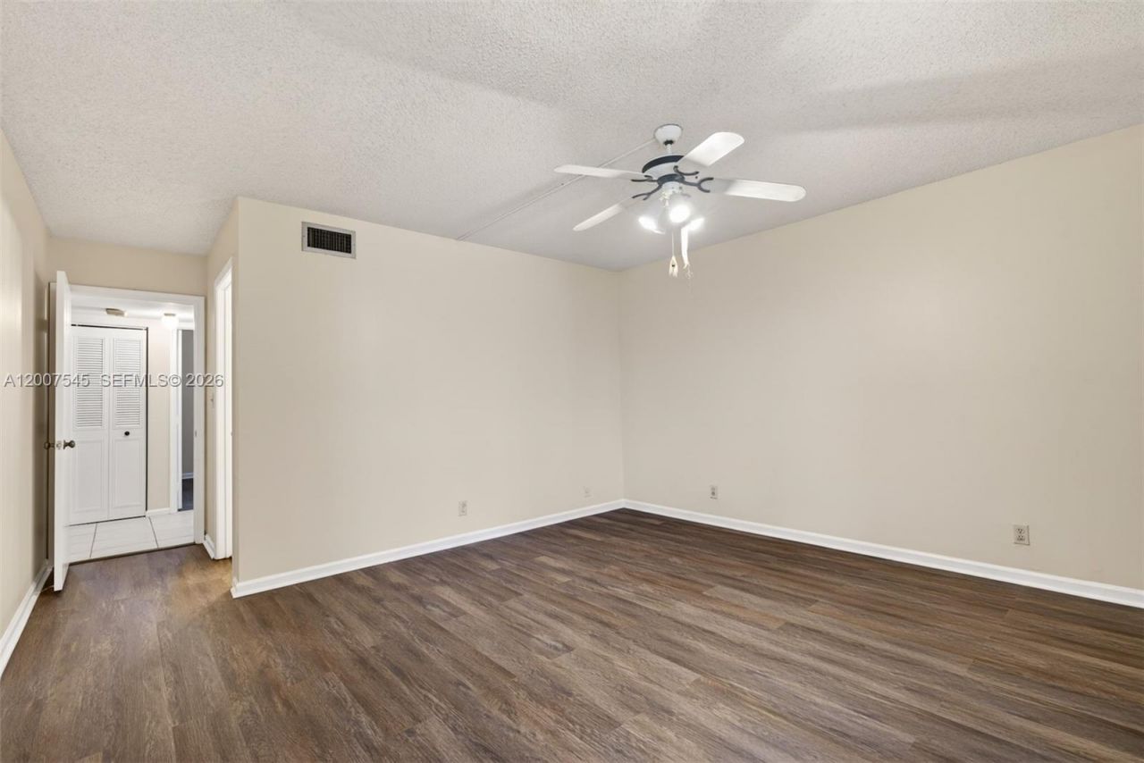 357 N Rock Island Rd , Unit 207, Margate, FL 33063 Photo