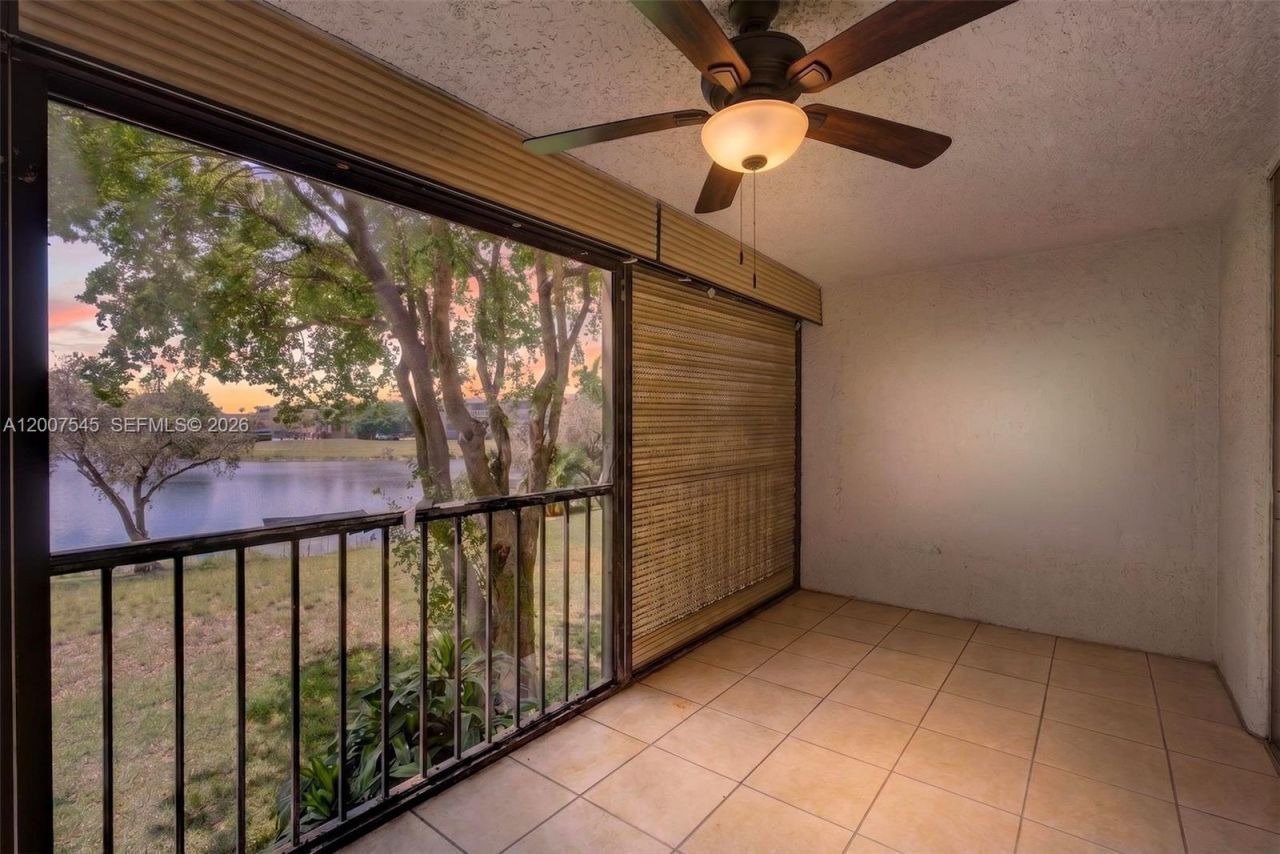 357 N Rock Island Rd , Unit 207, Margate, FL 33063 Photo