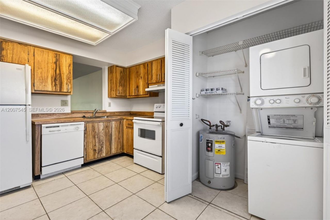 357 N Rock Island Rd , Unit 207, Margate, FL 33063 Photo