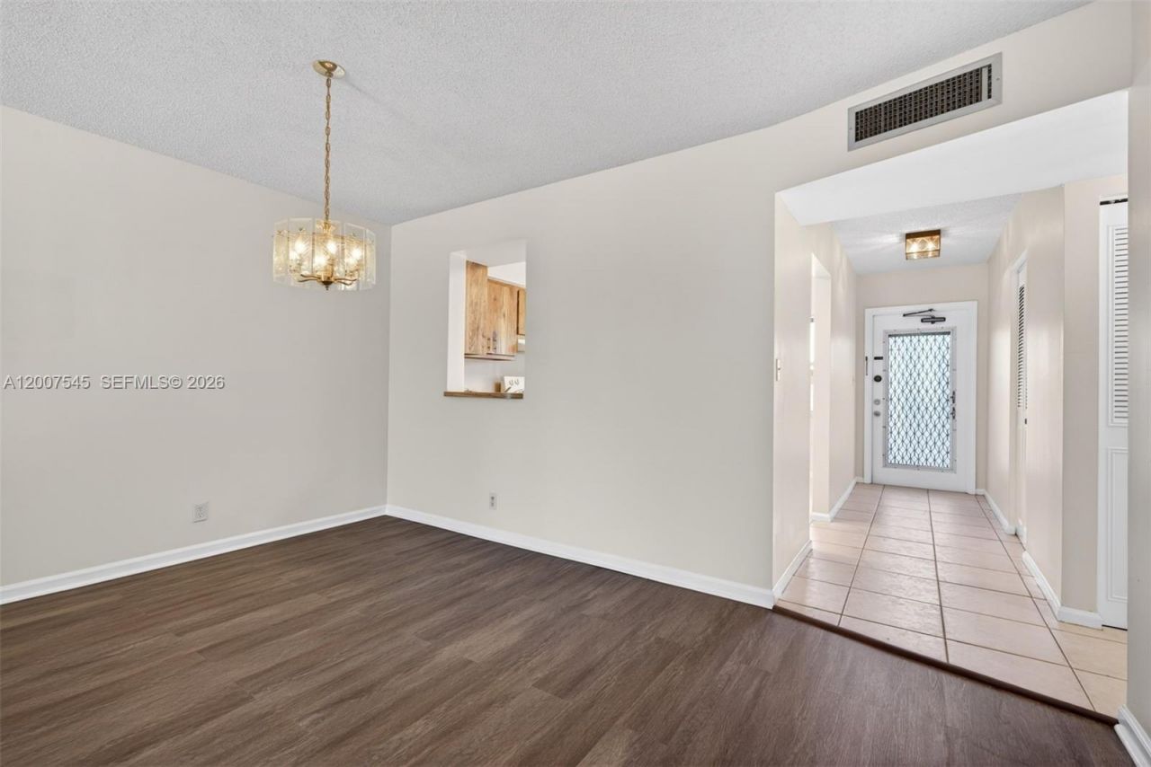 357 N Rock Island Rd , Unit 207, Margate, FL 33063 Photo