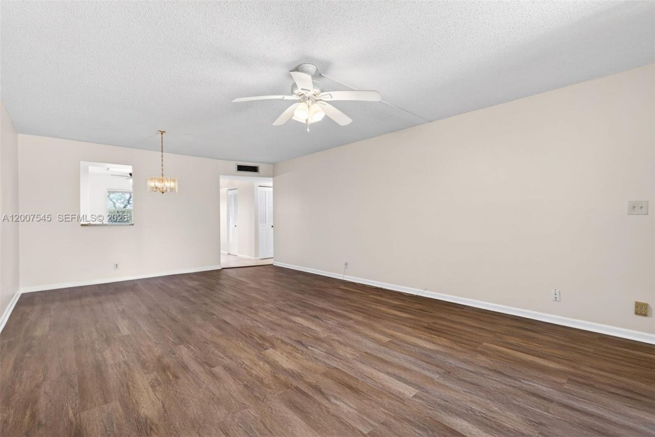 357 N Rock Island Rd , Unit 207, Margate, FL 33063 Photo