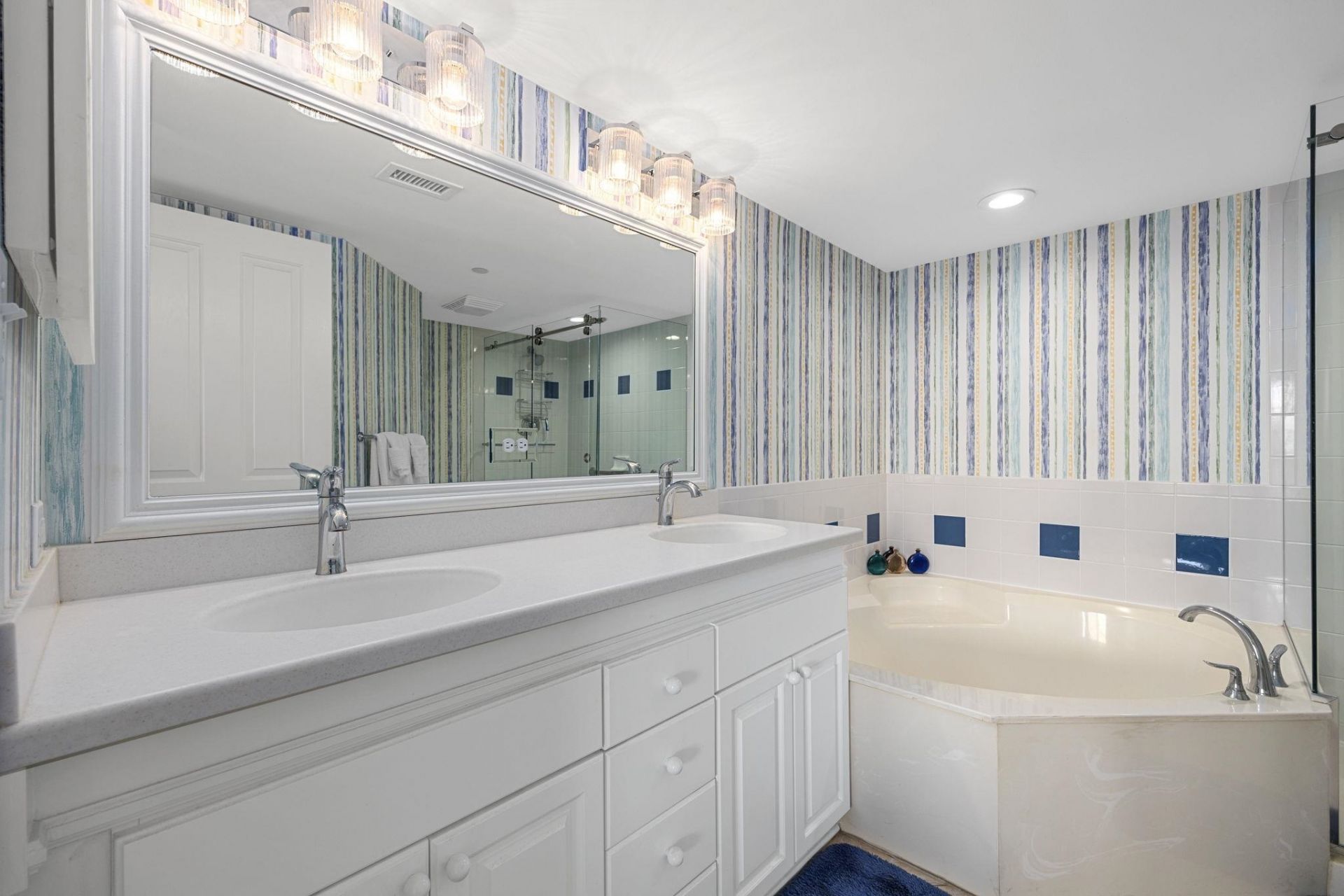 669 Retreat Beach Circle  Photo 14