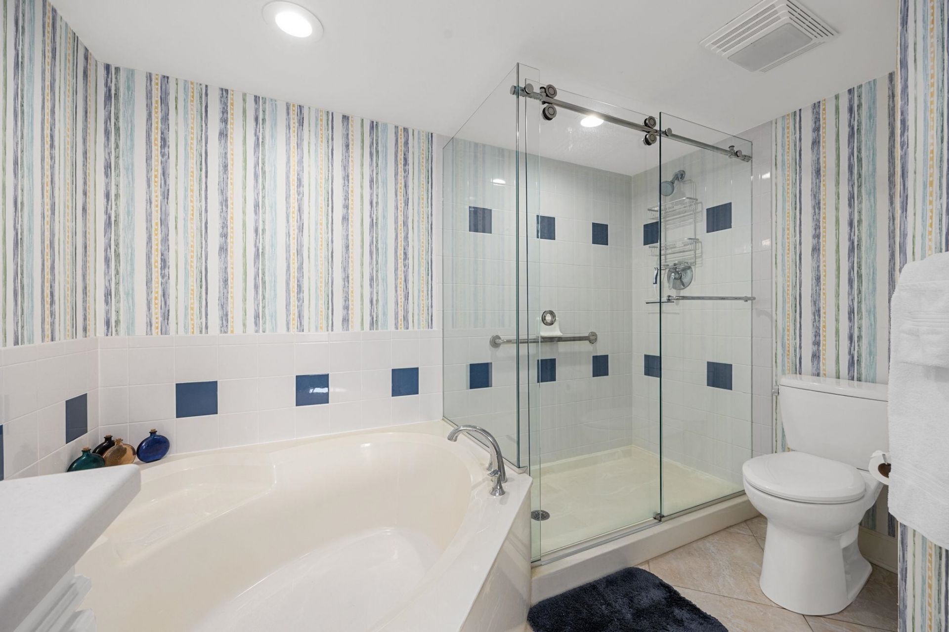 669 Retreat Beach Circle  Photo 16