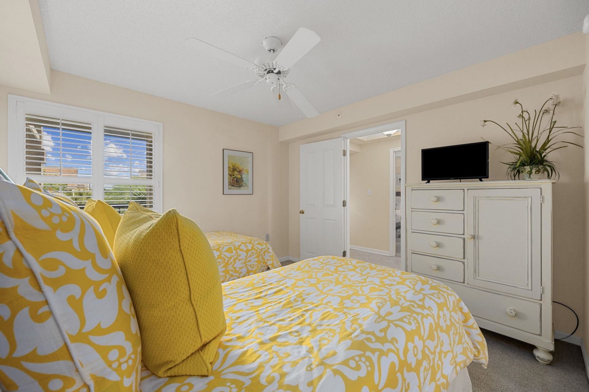 669 Retreat Beach Circle  Photo 18