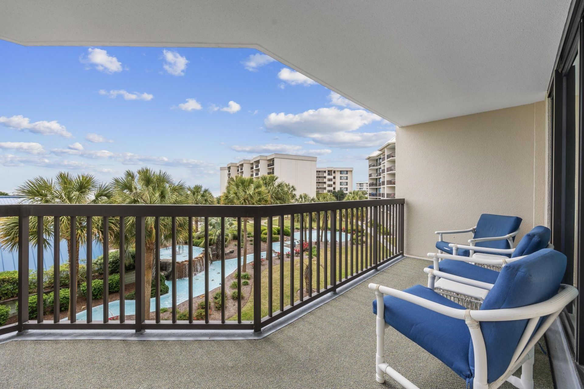 669 Retreat Beach Circle  Photo 24