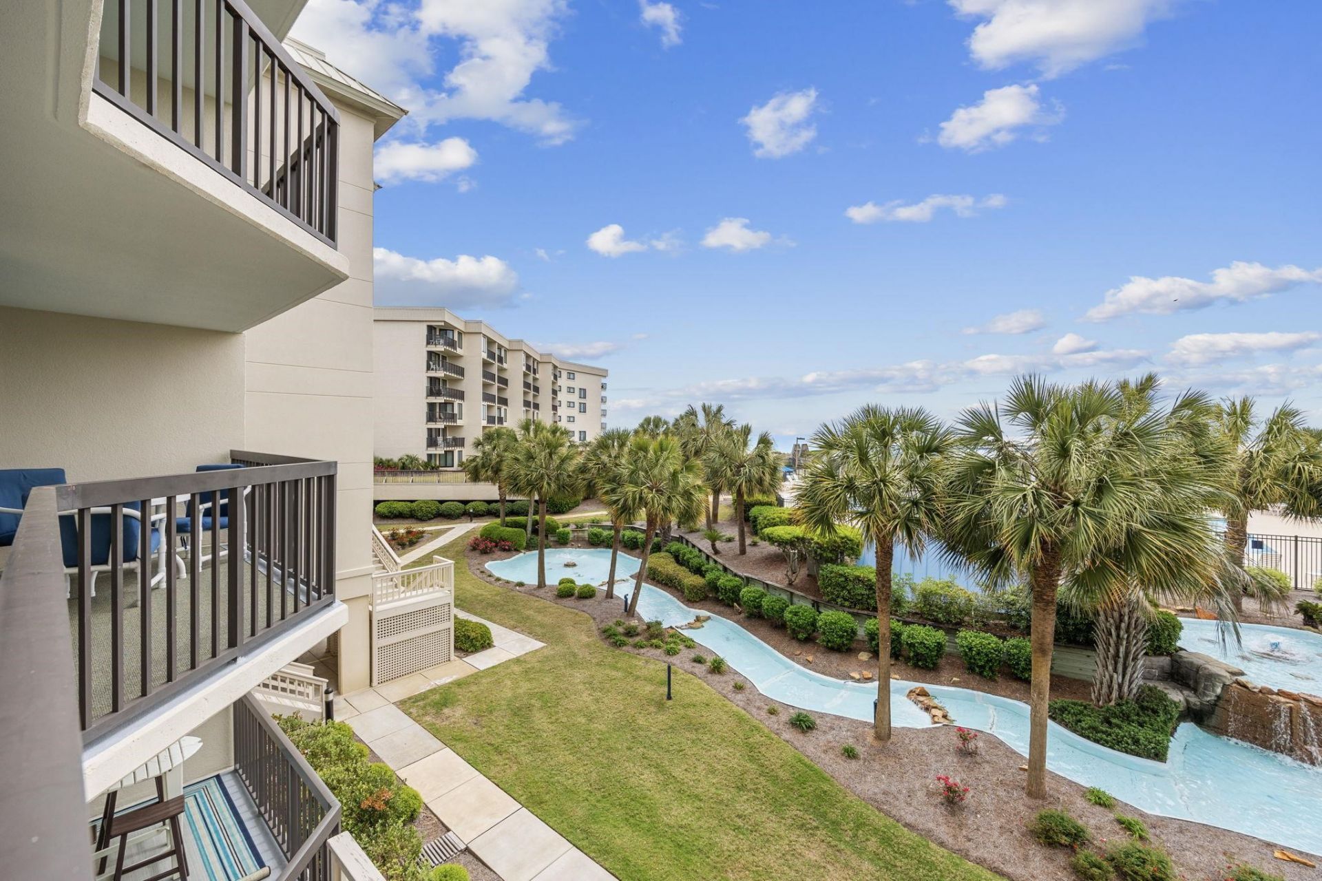 669 Retreat Beach Circle  Photo 27