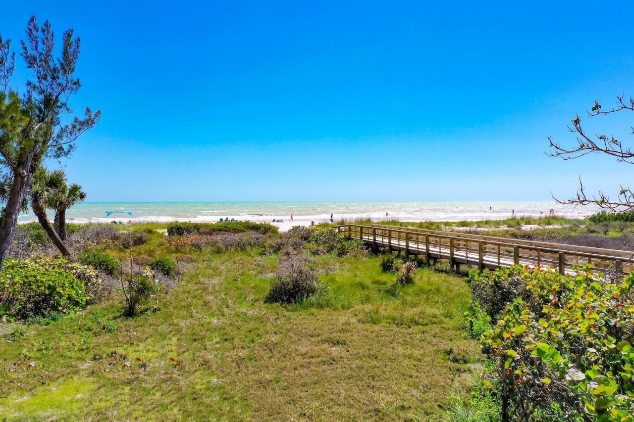625 Nerita St, Unit 2C, Sanibel, FL 00000 Photo