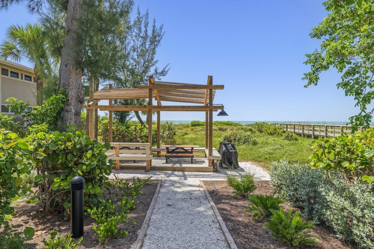 625 Nerita St, Unit 2C, Sanibel, FL 00000 Photo