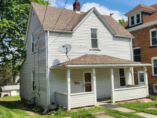 716 Park Avenue , Ellwood City, PA 16117