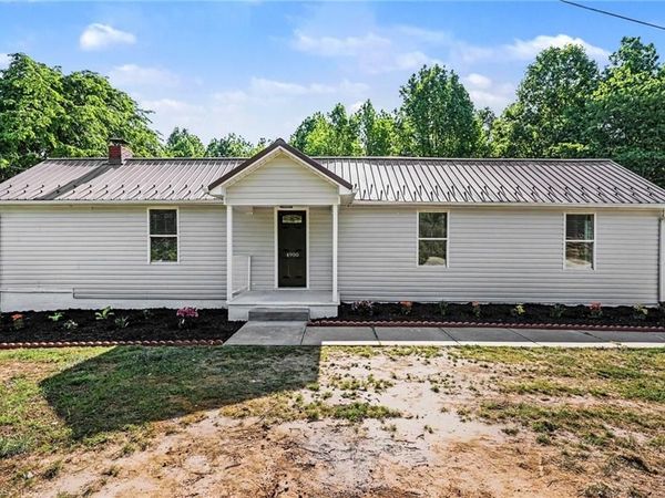 4900 Day Court, Walkertown, NC 27051
