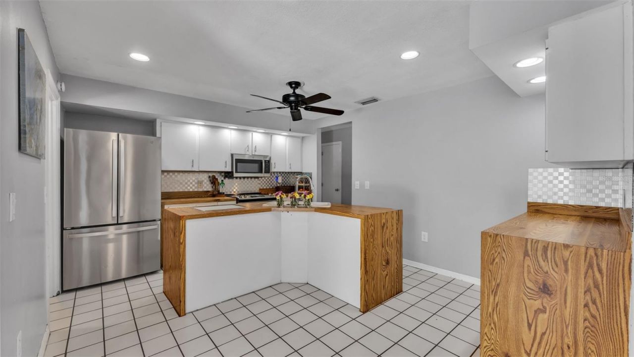 4904 Foxrun, Lakeland, FL 33813 Photo