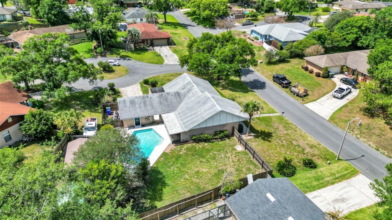 4904 Foxrun, Lakeland, FL 33813 Photo
